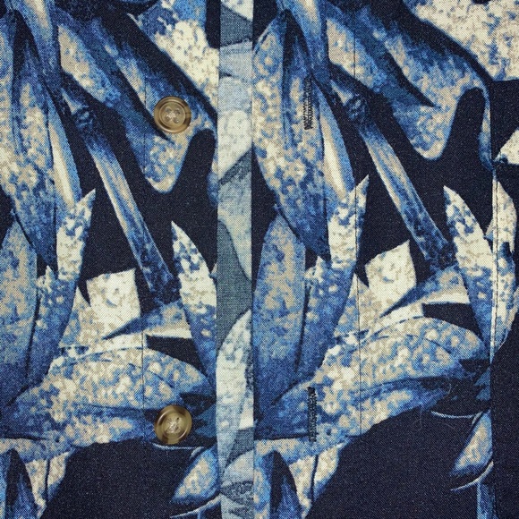 Summer 🌴 Men’s Button Down Tropical Shirt - Picture 2 of 6